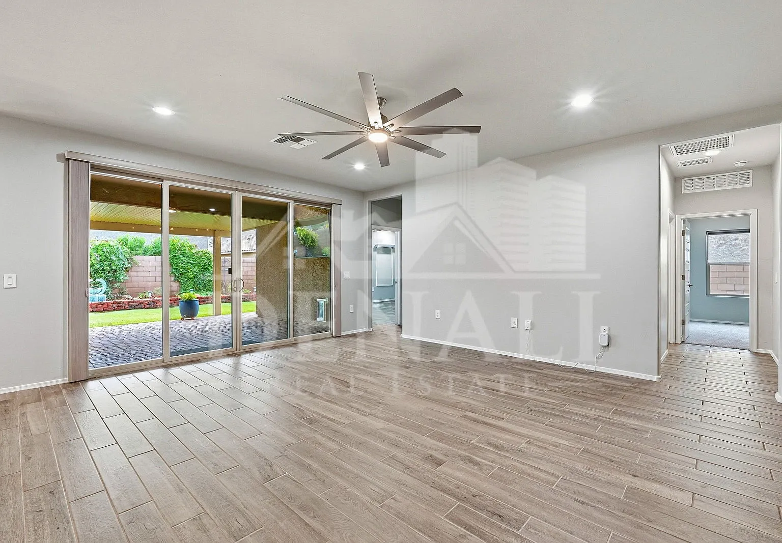 4 bed, 3.0 bath, 2253 sqft, $2,450 — Photo 4