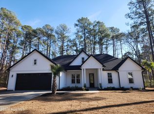 477 Oakwood Dr NW, Calabash, NC 28467