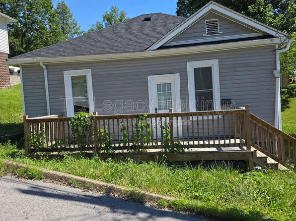 614 Hart St #614, Clarksburg, WV 26301