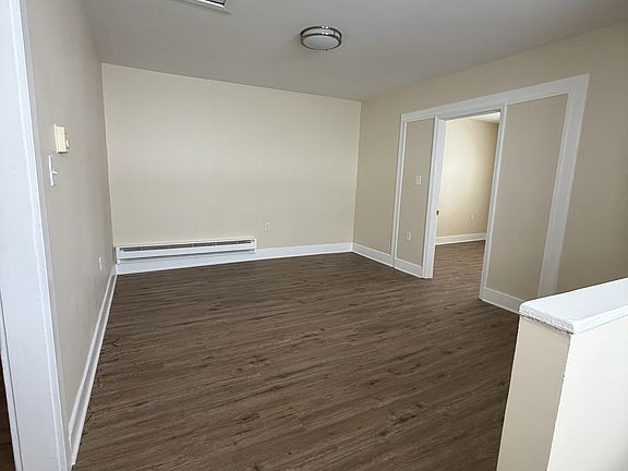 3rd image of 60 Vermont Ave Floor 3