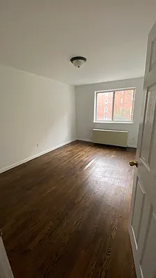 Rented by Bahar Management | media 18