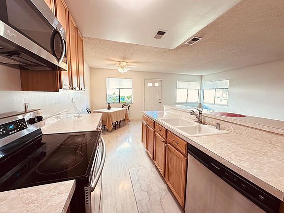 4th image of 922 Ponselle Ln APT 3