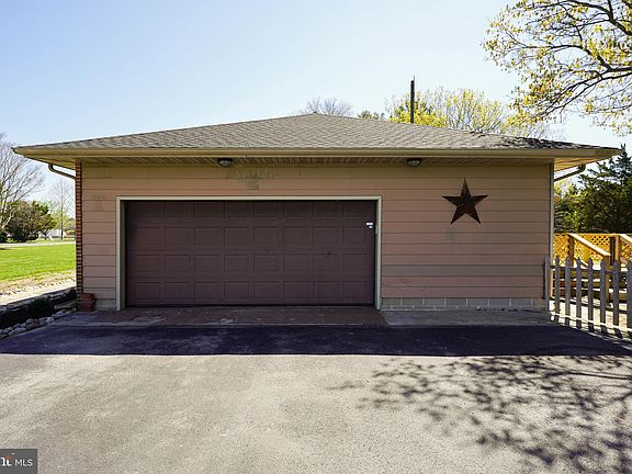 5th image of 14880 Concord Rd