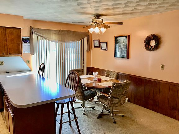 5th image of 204 N Athletic St