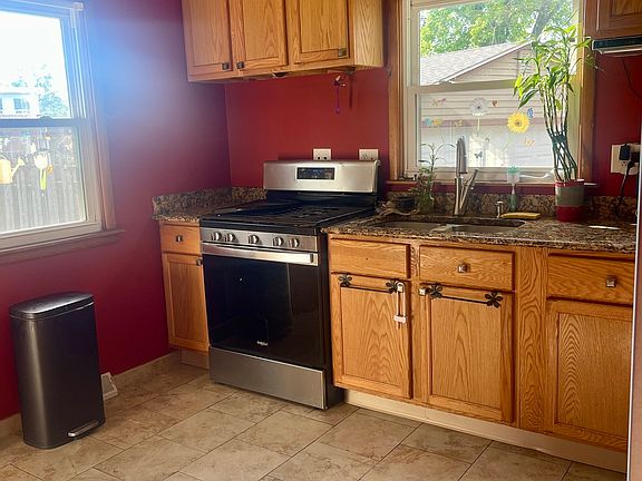 5th image of 520 W Pleasure Ct