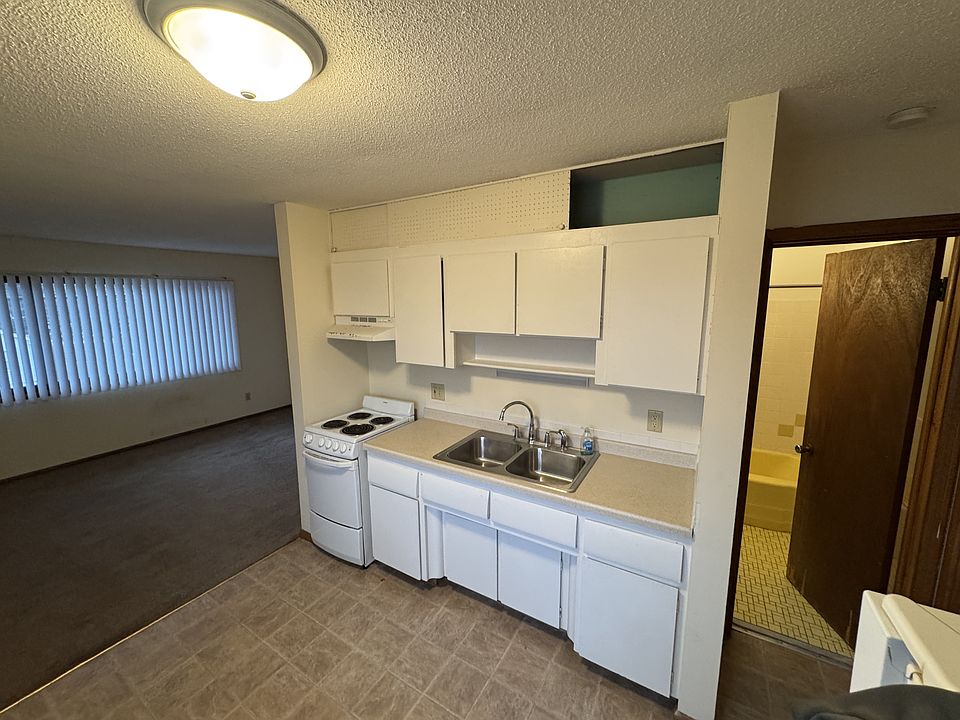 1st image of 1634 Eustis St APT 13