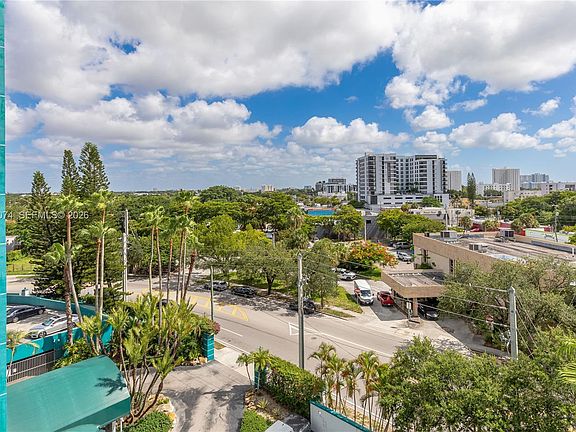 3rd image of 1700 NW North River Dr APT 708