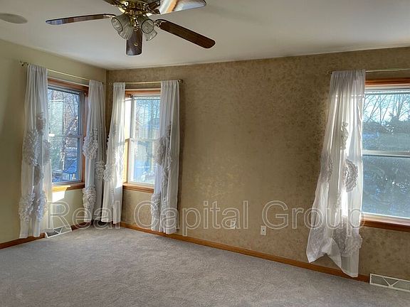 2nd image of 44 Wallflower Dr