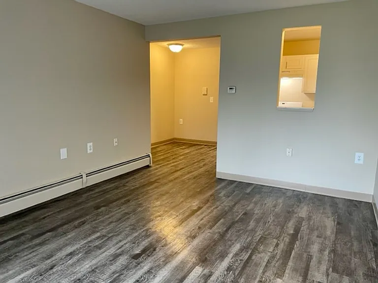 Oak Valley Apartments — Photo 42