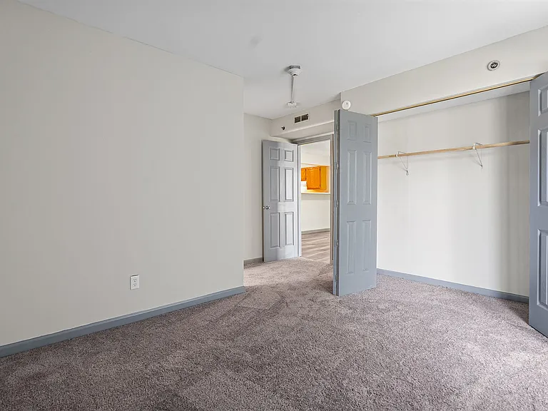 The Hill Apartments — Photo 9