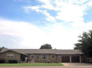 3001 W 16th St, Plainview, TX 79072