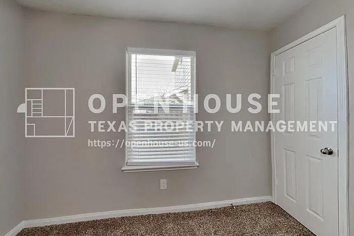 6826 Clover Walk Ln — Photo 18