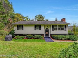 214 5th St, Mayfield, PA 18433