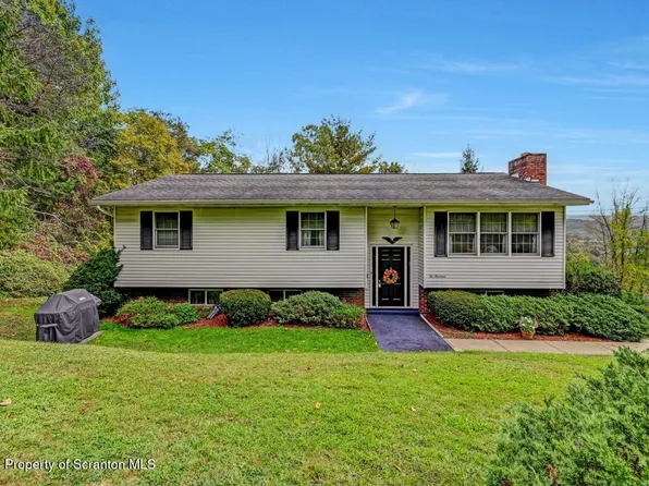 214 5th St, Mayfield, PA 18433