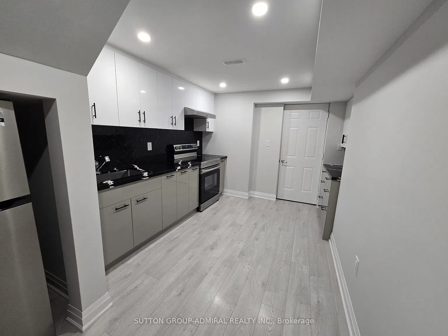 2 bed, $1,990 — Photo 2