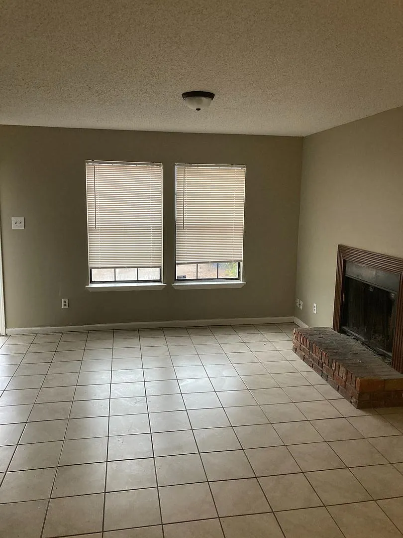 3522 - 3524 Christine Rd. — Photo 2
