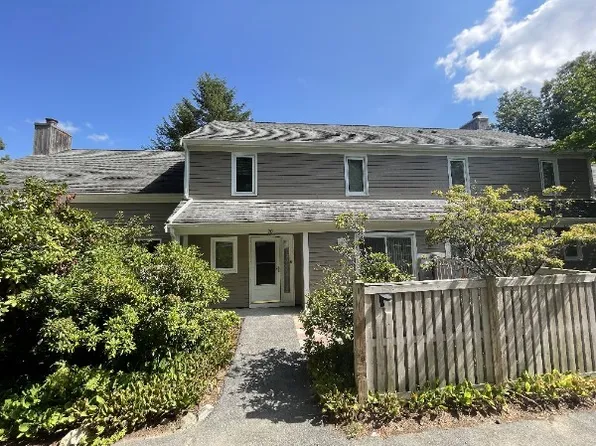 20 Drummer Boy Way, Lexington, MA 02420