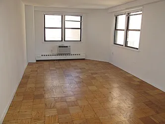 Rented by Metropolis Real Estate of Manhattan