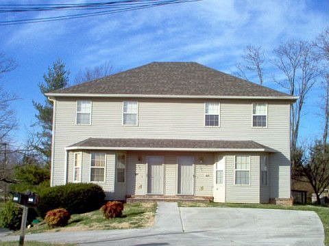 1st image of 805 Clover Leaf Dr