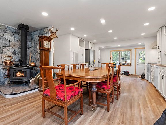 5th image of 19452 Silver Skagit Rd