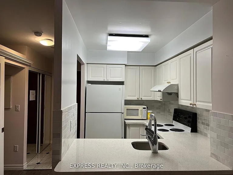 8 Pemberton Ave #103 — Photo 1