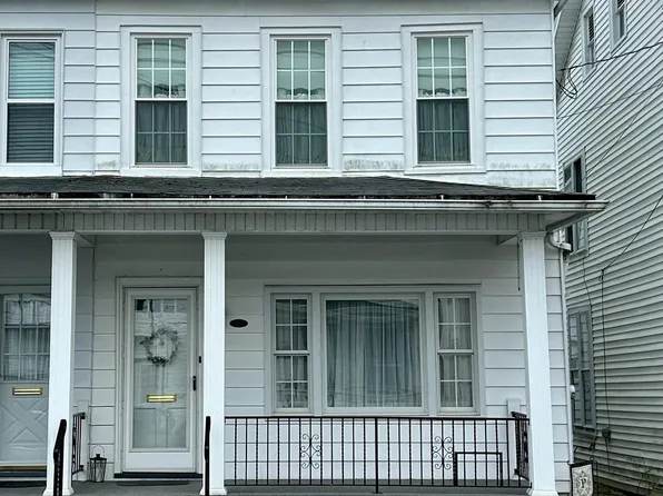 208 E Main St, Tremont, PA 17981