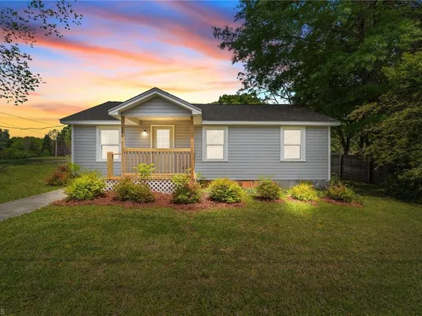 336 W Academy St, Randleman, NC 27317