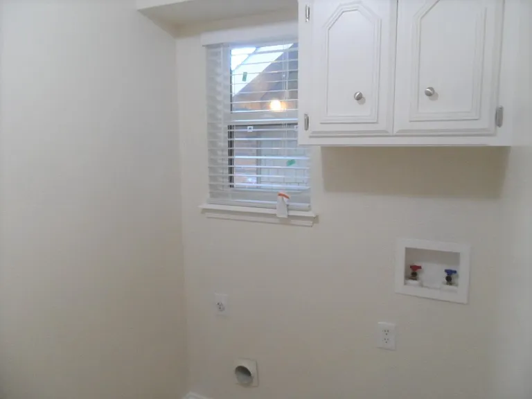 201 Wellington Ln — Photo 12