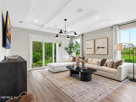 2nd image of 10 HUXLEY Avenue