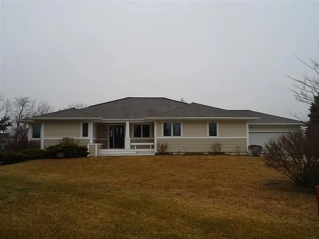 1695 W Highland Ct photo 1