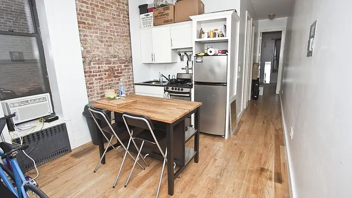 Rented by Nooklyn NYC LLC | media 12