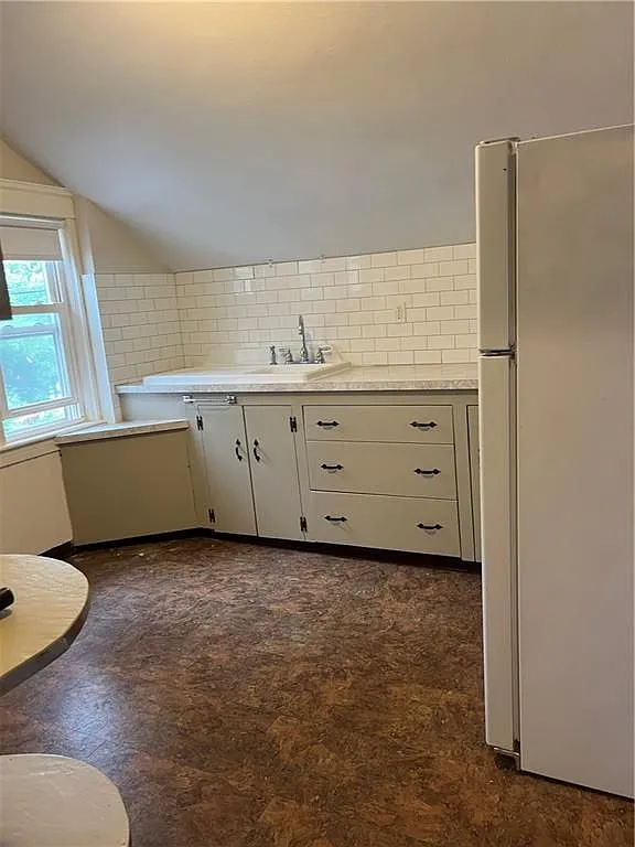 1 bed, 1.0 bath, 950 sqft, $1,900 — Photo 2