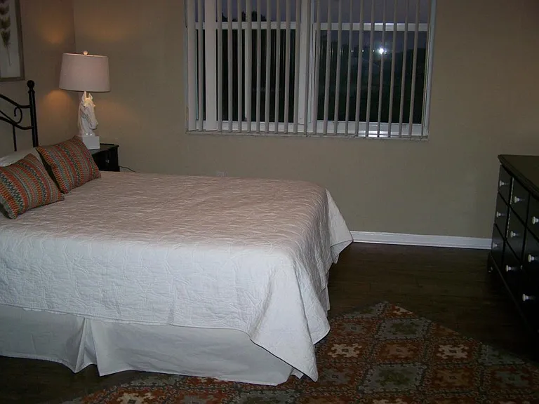 2100 Greenview Shores Blvd #519 — Photo 16