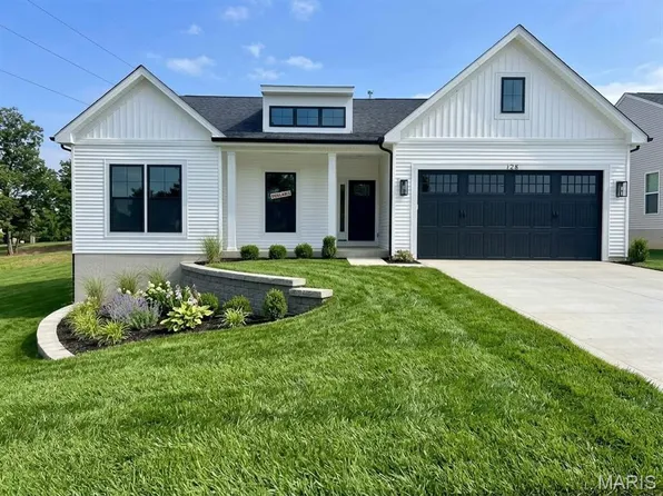 128 Kreder Ct, Saint Charles, MO 63304