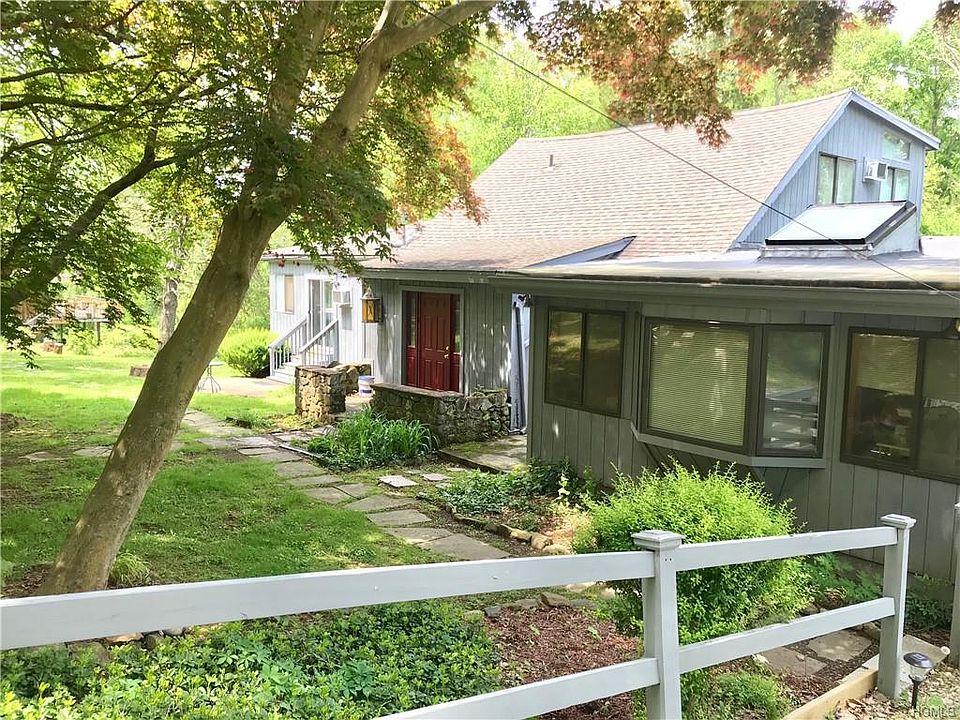1st image of 13 Hillside Ave