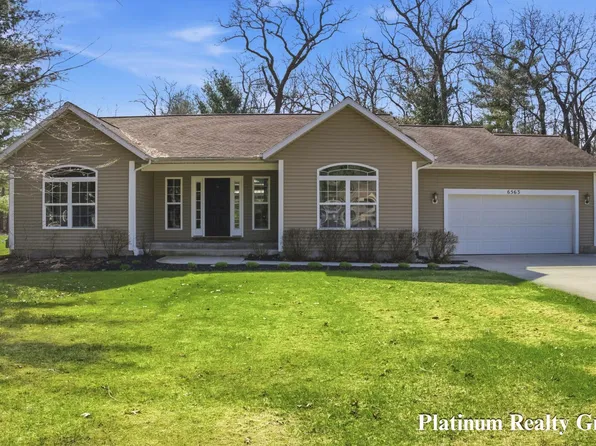 6563 Black Hawk Ln, Twin Lake, MI 49457