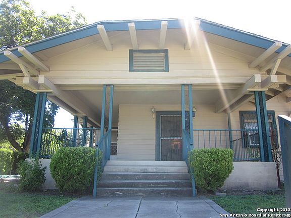 2nd image of 826 W Summit