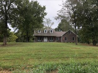 900 Kenmar Rd, Paducah, KY 42003