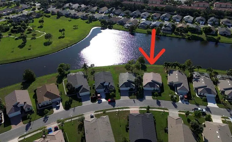 532 SW Indian Key Dr — Photo 43