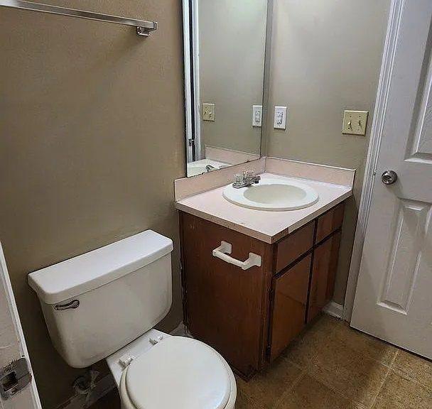 2604 Kennon Ct — Photo 10