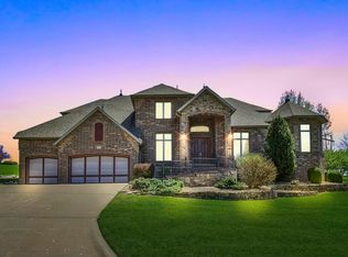 6232 Riverbend Rd, Springfield, MO 65810