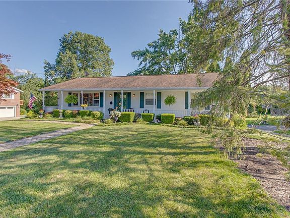 5th image of 3411 Colonial Dr