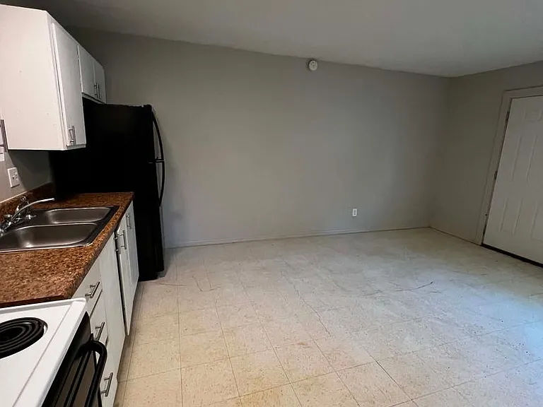 1004 County Road 3771 — Photo 14