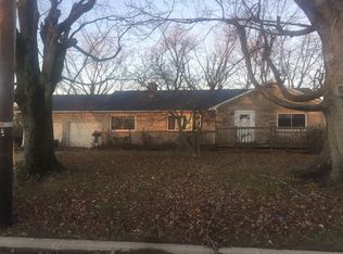 702 N Range St, Oblong, IL 62449