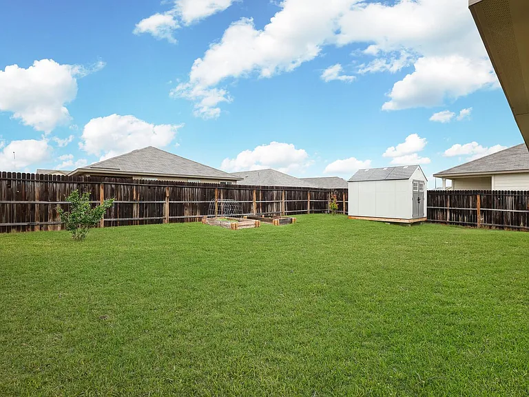 325 Colbert Ferry — Photo 17