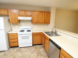 105 Highfalls Ct, Cary, NC 27519