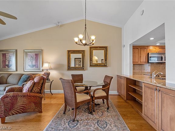 5th image of 8595 Charter Club Cir Unit 10