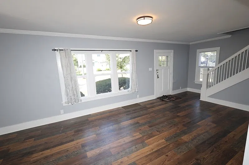 188 Manor Ave — Photo 3