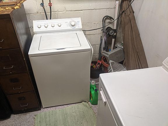 5th image of 4058 Saint Monica Dr