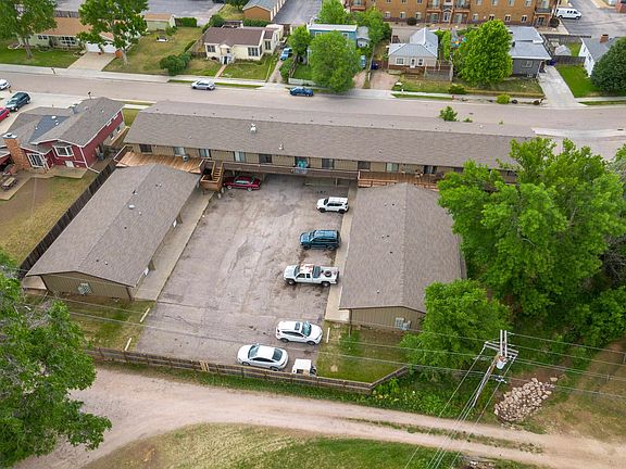 2nd image of 3313 Leland Ln